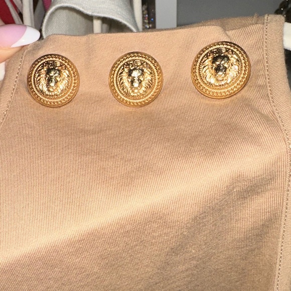 Balmain Beige Logo Printed Gold Button Embellished Sleeveless T-Shirt - 36 - Picture 6 of 9
